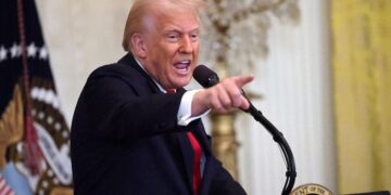 donald-trump-ameninta-iranul