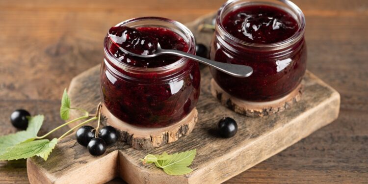 gem-de-coacaze-negre