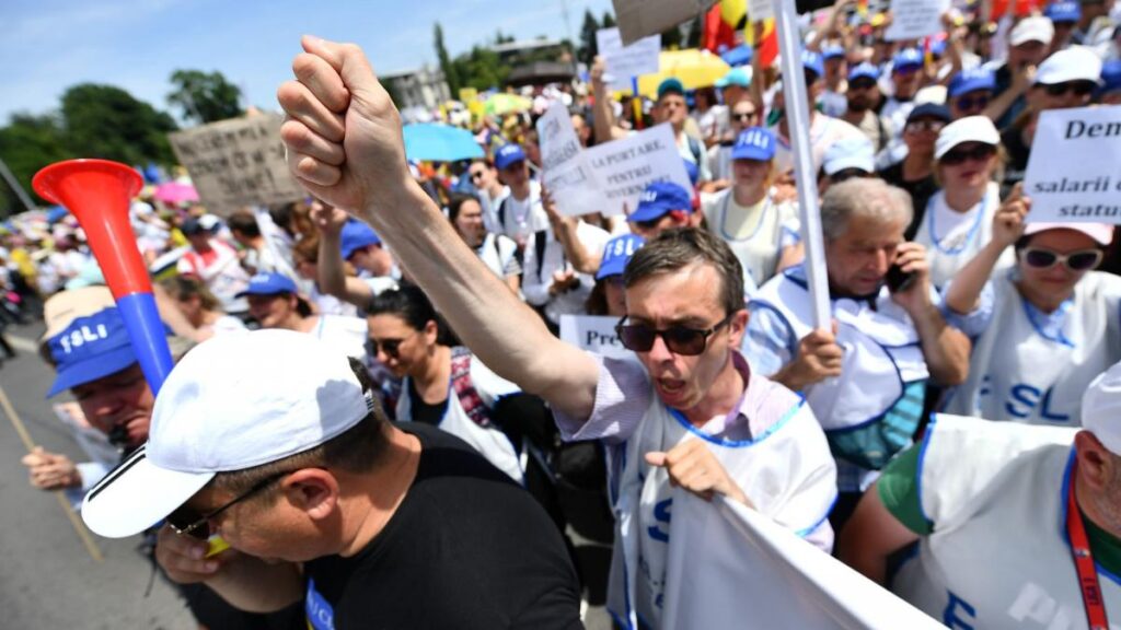 protesta-in-fata-parlamentului