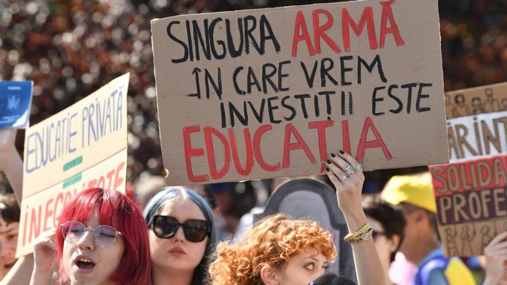 studentii-ies-in-strada-sa-protesteze