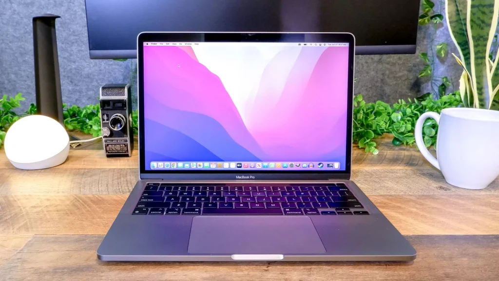 Apple-MacBook-Pro-13-M2