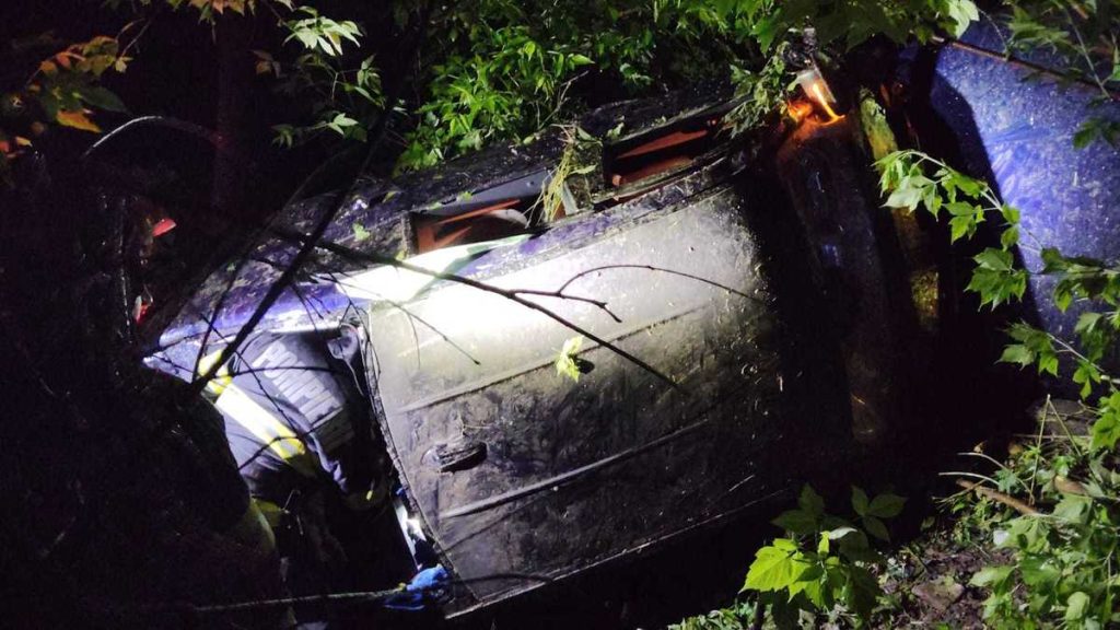 accident-masina-prapastie-galati