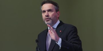 Turcia avertizează asupra unei crize energetice prelungite generate de tensiunile din Orientul Mijlociu
