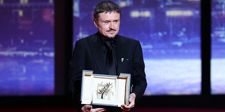 cristian-mungiu-a-castigat-trofeul-palme-d-or