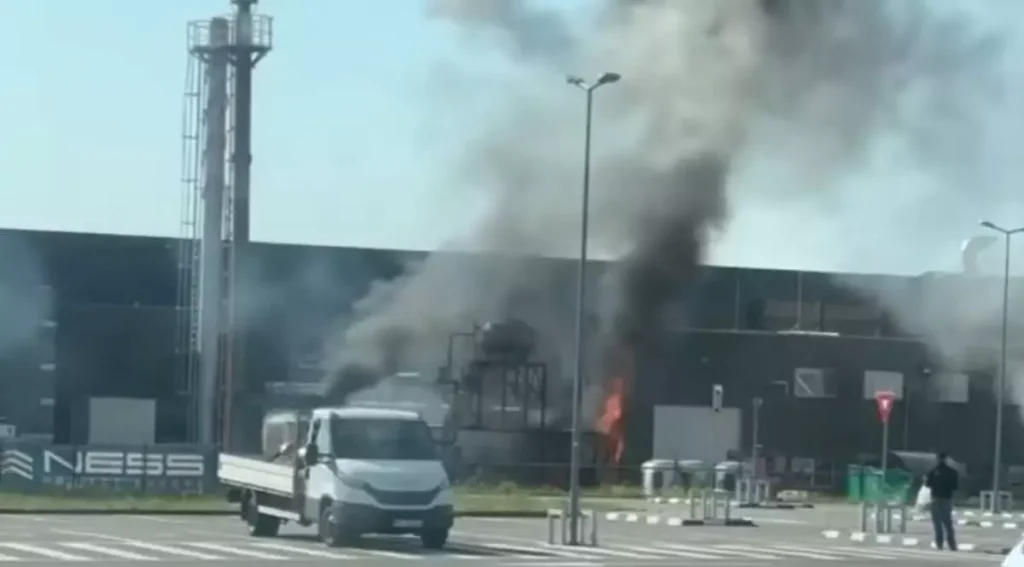 explozie-incendiu-depozit-blejoi-prahova