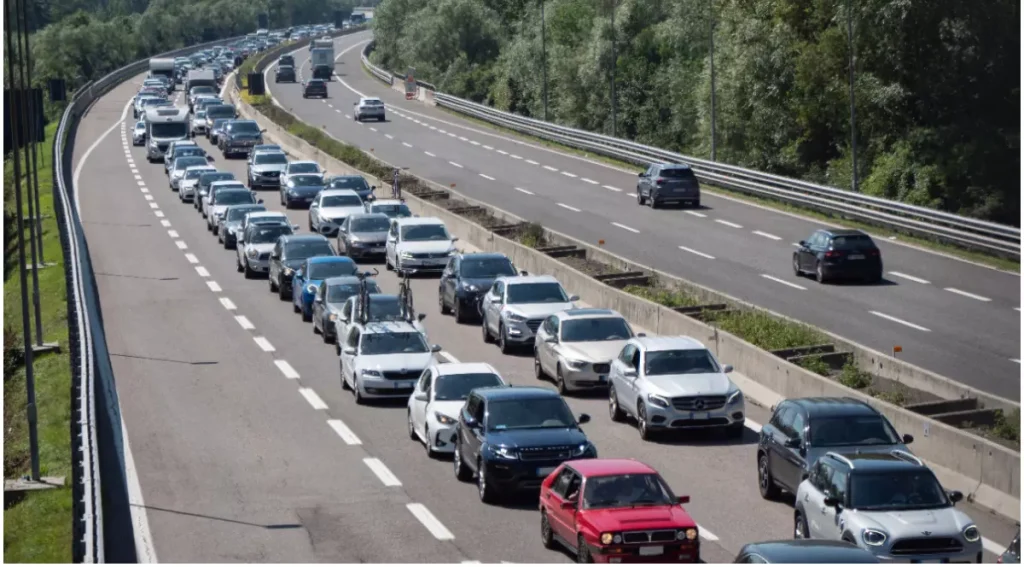 coada-masini-autostrada