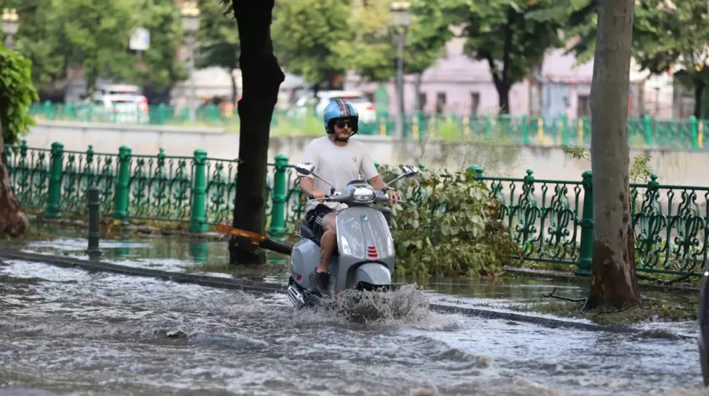 bucuresti-sub-ape